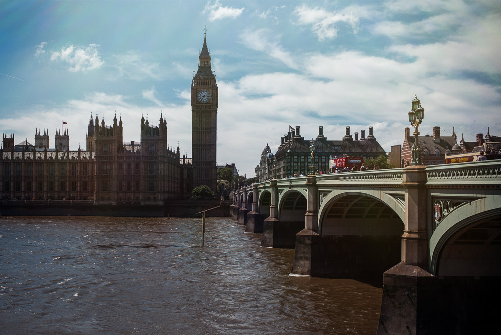 morgan-sikkerboel-london-street-photography-leica-m240-35mm-summilux-stereosaint-0007.jpg