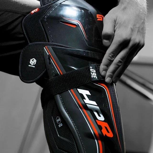 Shin guard for STX hockey. Features cut resistant sleeve for leg protection.
#hockeygear #sportinggoodsdesign #sportinggoods #industrialdesign #industrialdesigner #id #shinguard #protective