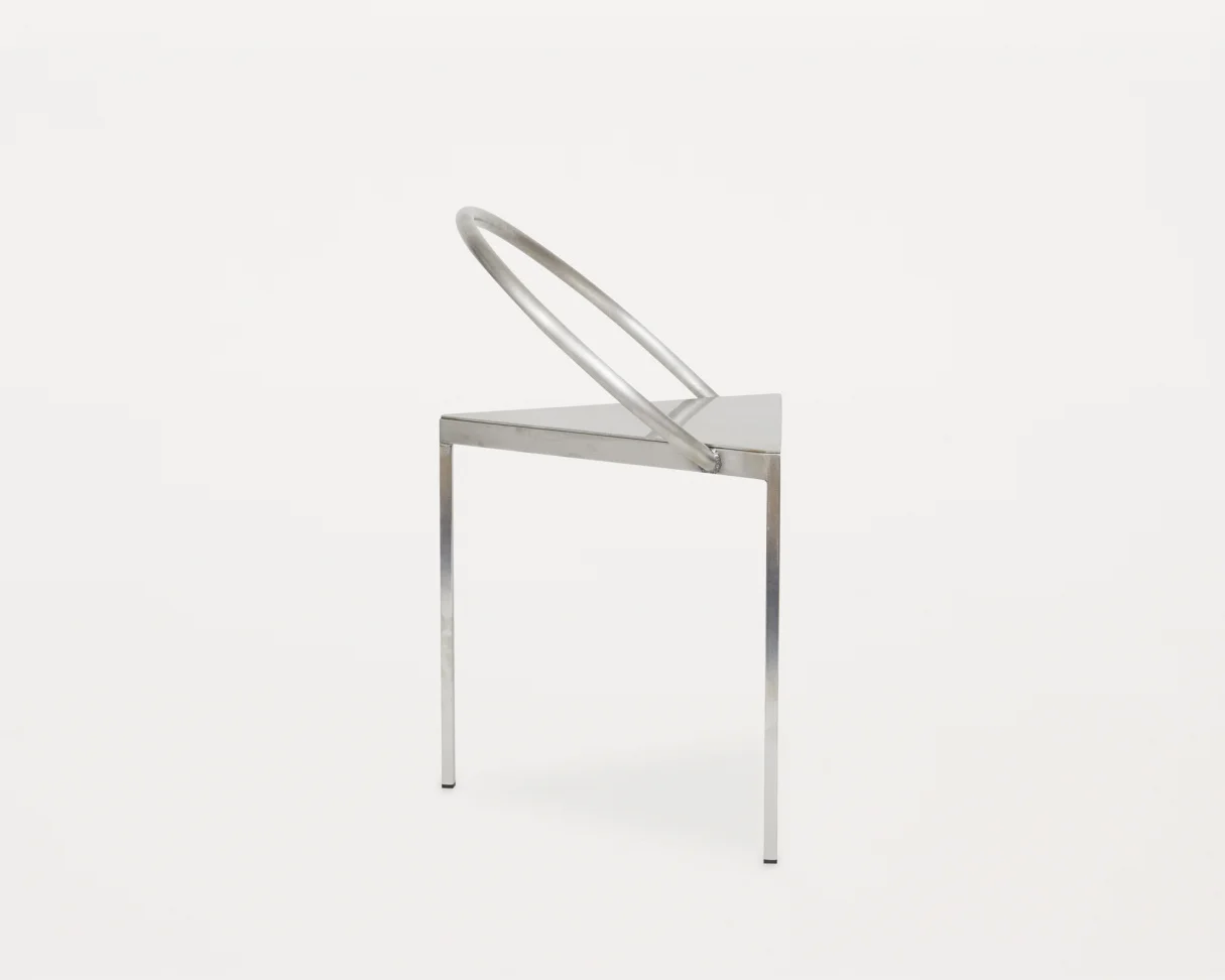 Frama_J.Chongue_Triangolo Steel 01.jpg