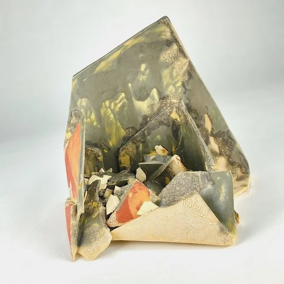 De Omploffte Rust 2025 (Detail)
Ceramic stoneware, cyanotype on clay, glaze, and epoxy.
12” h x 9” w x 6” d