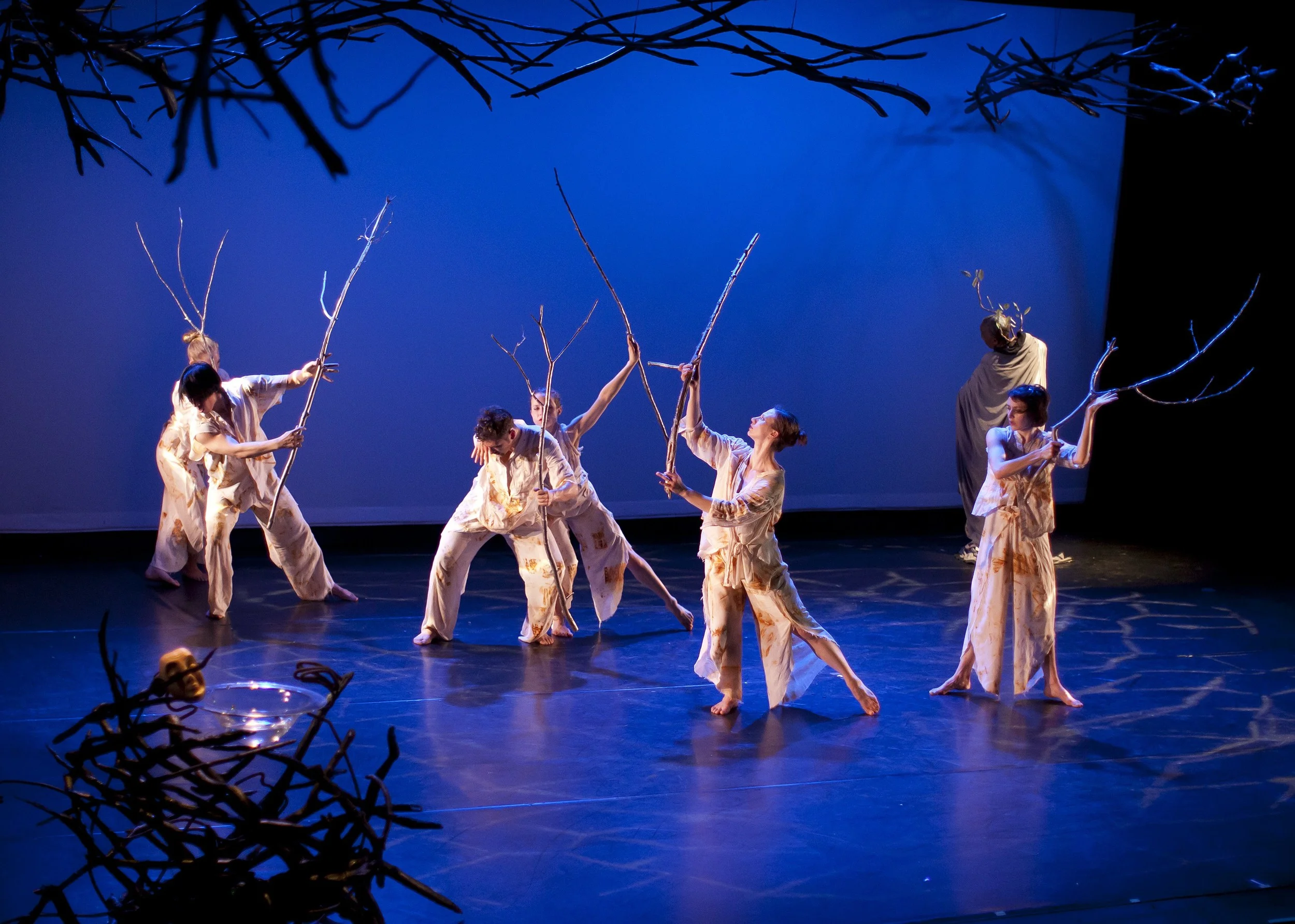 KUN-YANG LIN/DANCERS
