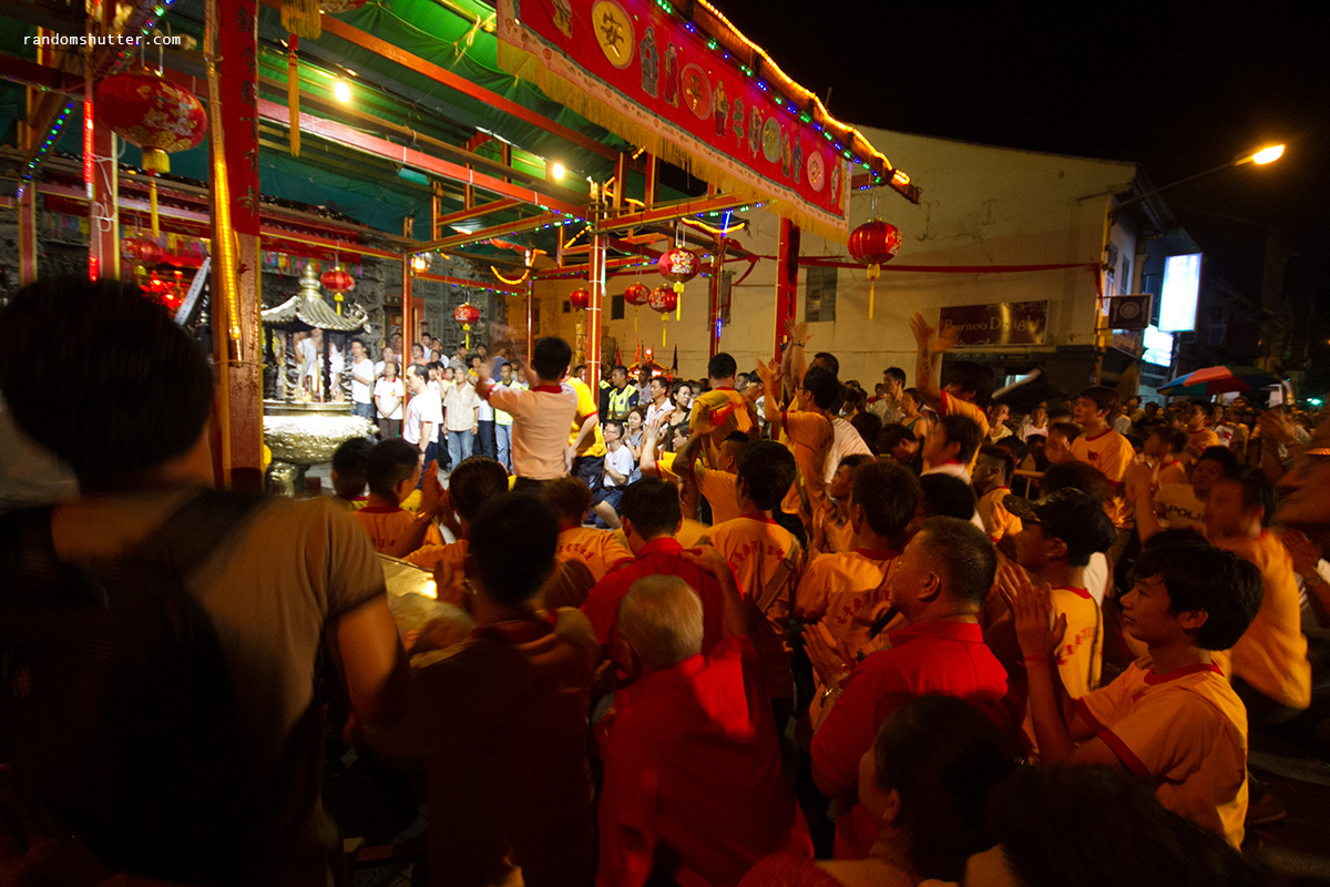 #10 there were a lot more devotees at the end trying to get in
