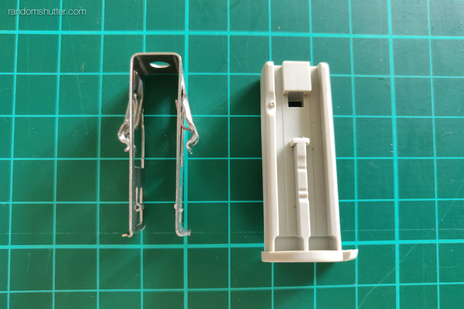 The amount of engineering to avoid screws.