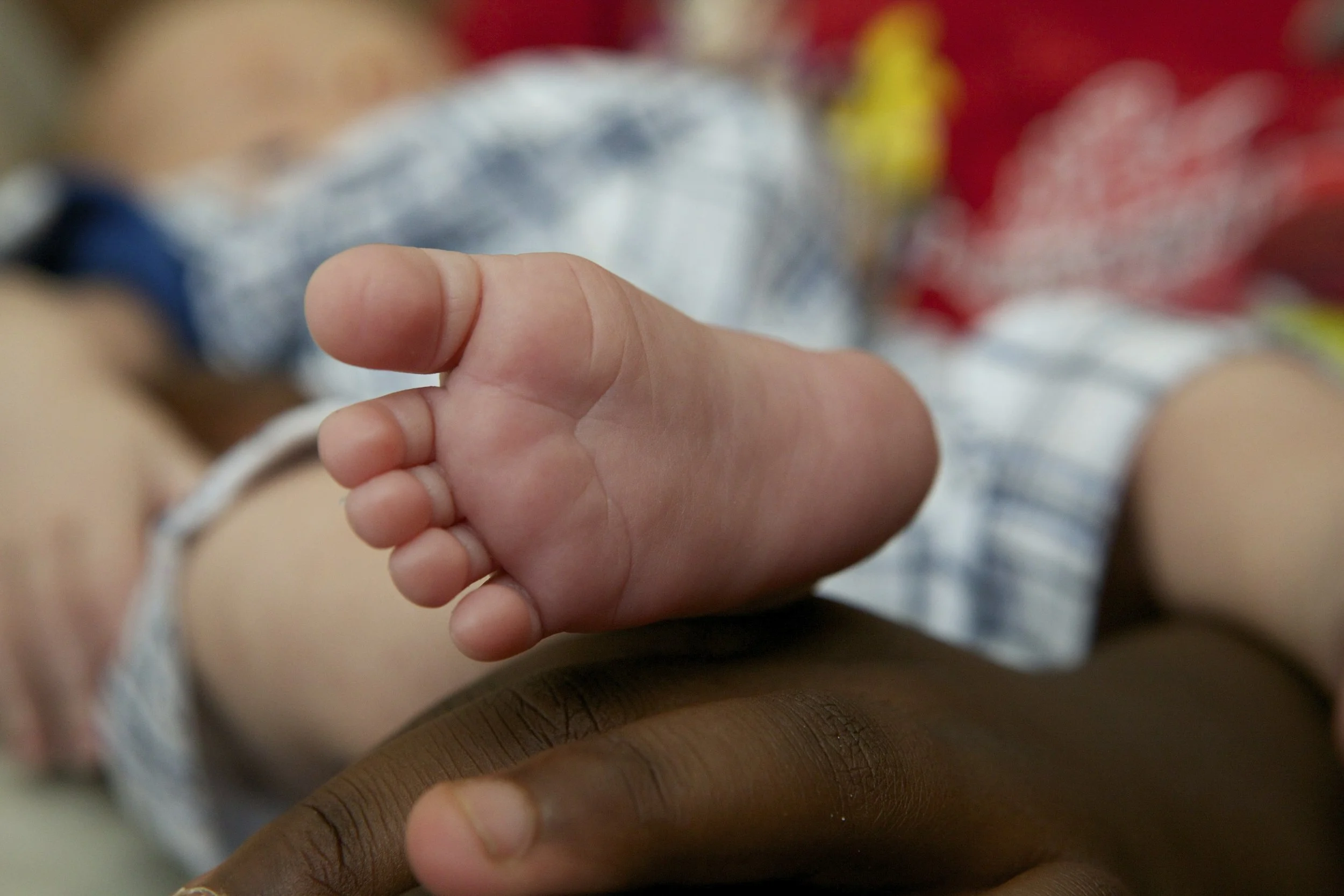 ThomasNewBornPix2012-07-20n30427.jpg