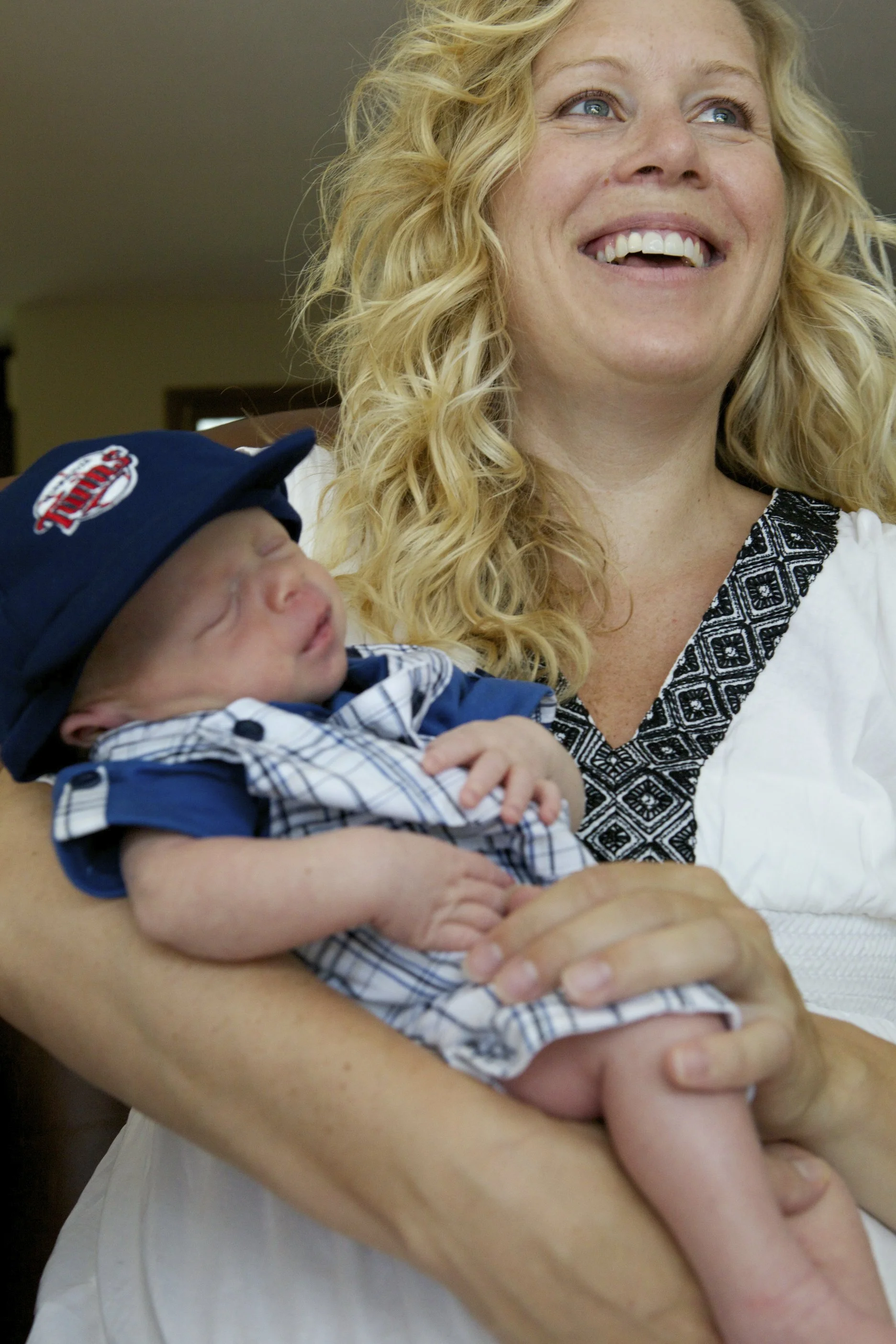 ThomasNewBornPix2012-07-20n30431.jpg