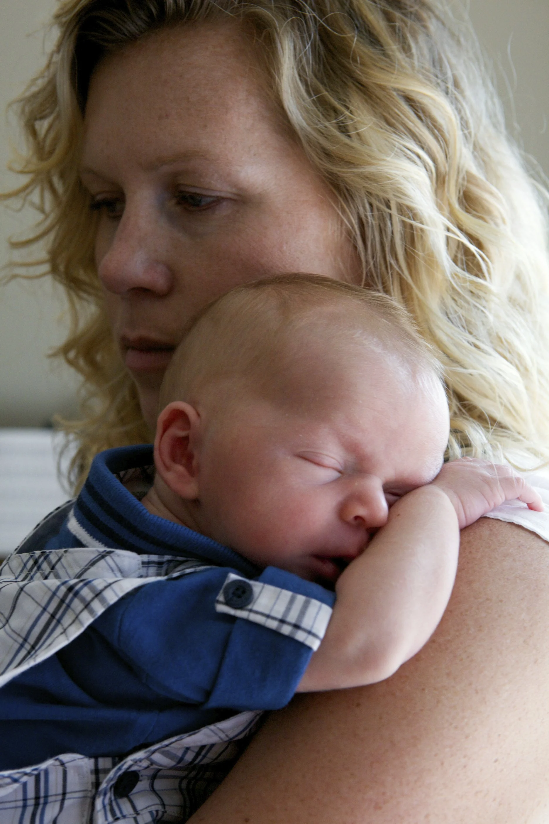 ThomasNewBornPix2012-07-20n30436.jpg