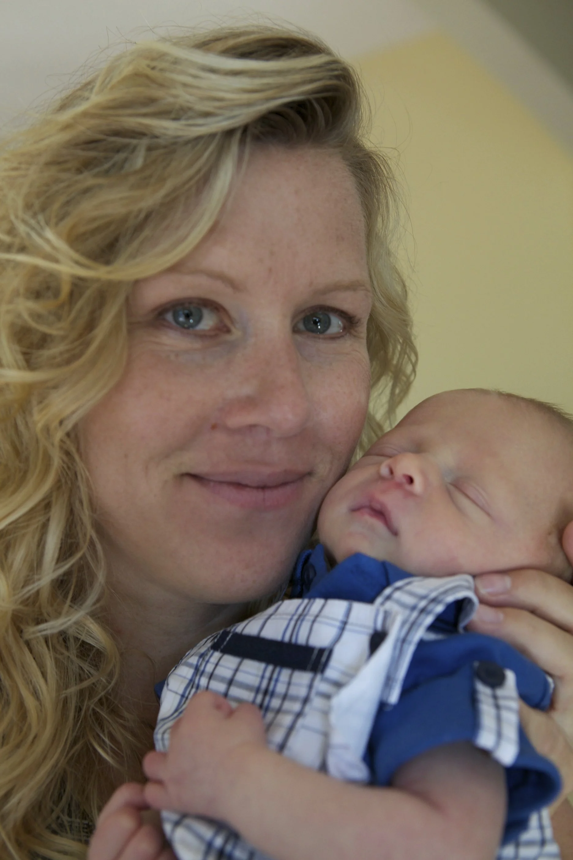 ThomasNewBornPix2012-07-20n30455.jpg