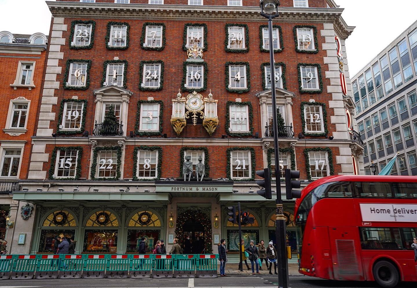The legendary Fortnum &amp; Mason all dressed up as an advent calendar. Took a marathon walk around the west end today to get myself into the holiday spirit.

#london #england #londonbus #fortnumandmason #piccadilly #holidayseason #adventcalendar #ur