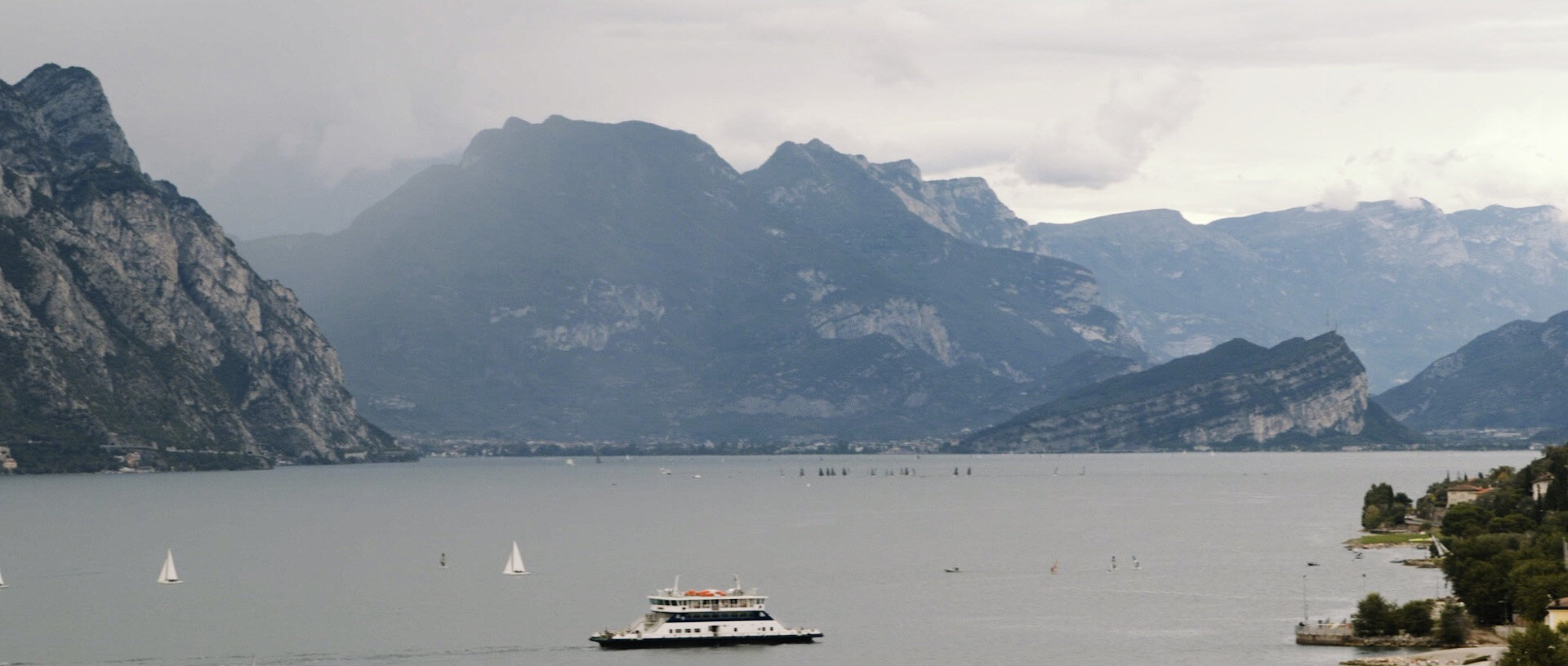 Lauren & Joe Desitnation Wedding in Malcesine Lake Garda 22.jpg