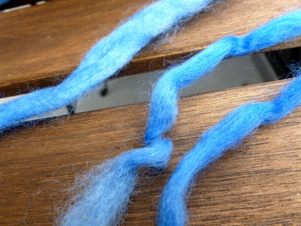 SpinningPencilRoving2.jpg