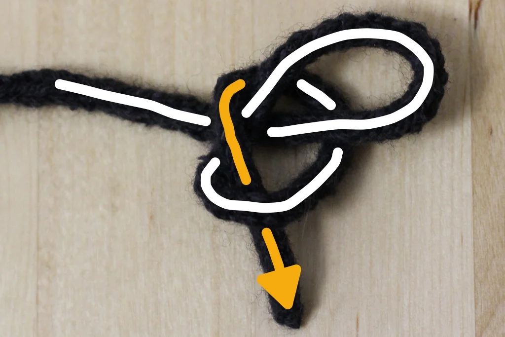 Learn how to make an i-cord necklace that’s a quick gift for you or a friend. | withwool.com