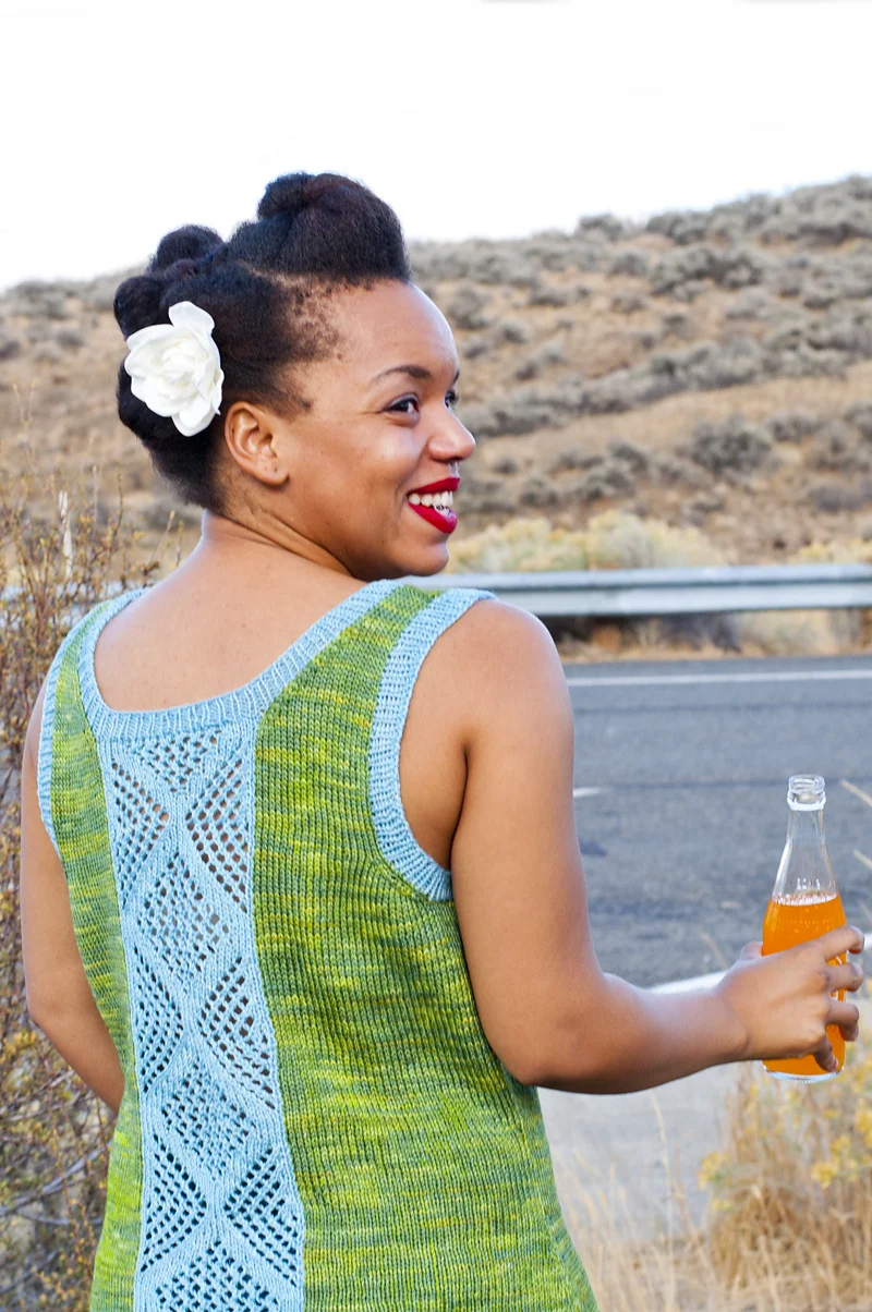 Stranded’s first issue, Warm Weather 2016, was released in April and it’s a wonderful new knitting e-mag. Check it out! Review: Stranded Magazine: Warm Weather 2016 | withwool.com
