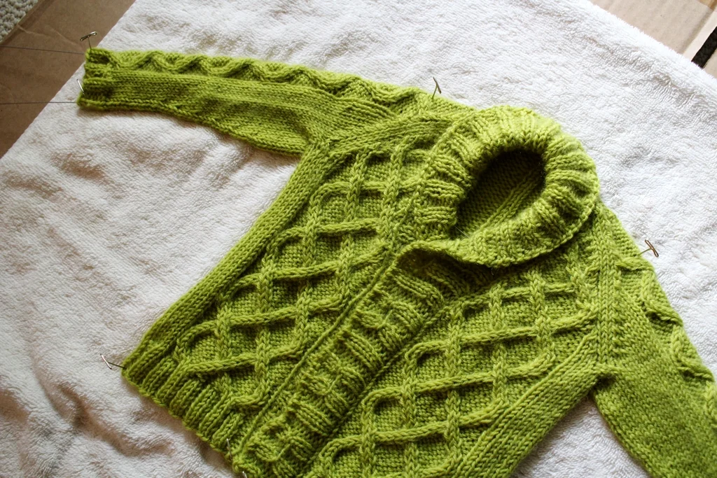 Adorable baby sweaters and adorable! I made the Gramps Cardigan as a gift and am absolutely thrilled with how it turned out. FO: Gramps Cardigan | withwool.com