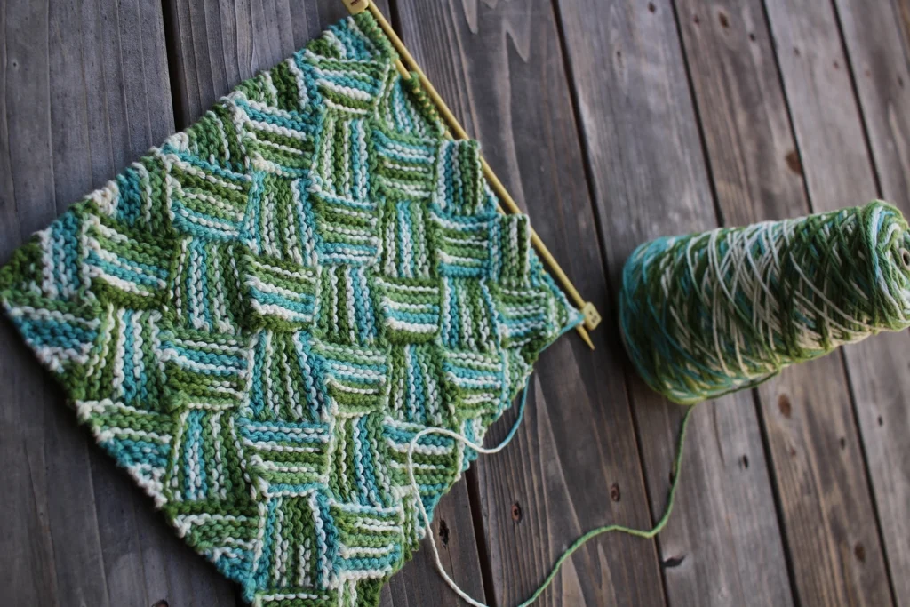 Scarves, socks, and kitchen towels! Oh my! I’m finishing up a bunch of projects so I can start new ones. WIP Parade | withwool.com