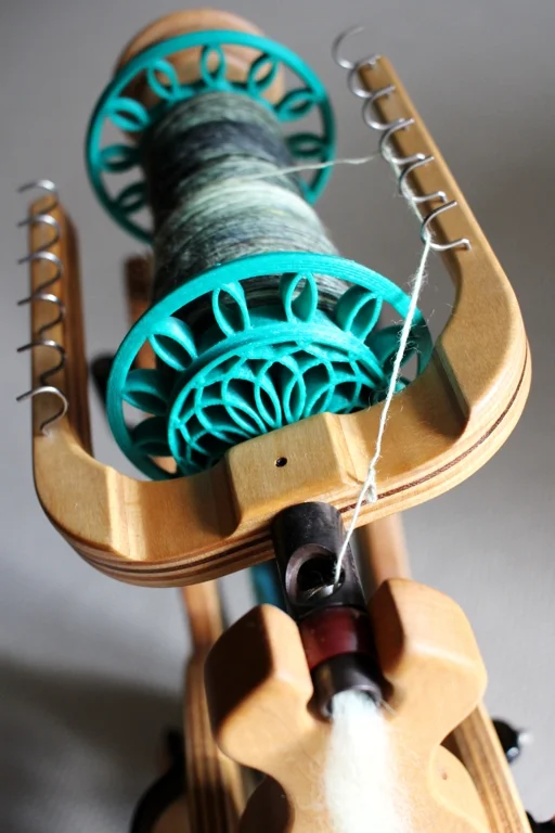 Back to spinning Swamp Thing. | withwool.com