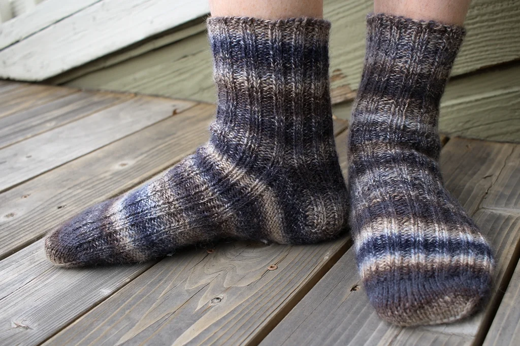 Is handspun 3-ply opposing sock yarn more durable than a traditional 3-ply construction? | withwool.com