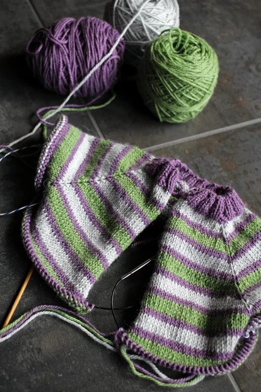 Want to know if you’ve got enough yarn for your #knitting project? Here’s a simple way to find out. | withwool.com