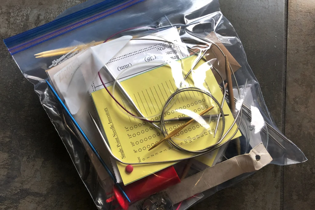 3-ring binders and zippered pockets are a great storage system for #knitting needles and notions! No more digging through drawers and bags to find that one thing I need right now. | withwool.com