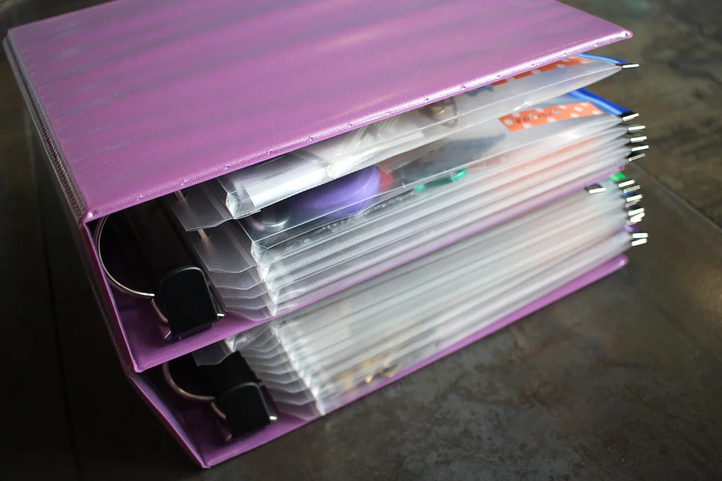3-ring binders and zippered pockets are a great storage system for #knitting needles and notions! No more digging through drawers and bags to find that one thing I need right now. | withwool.com