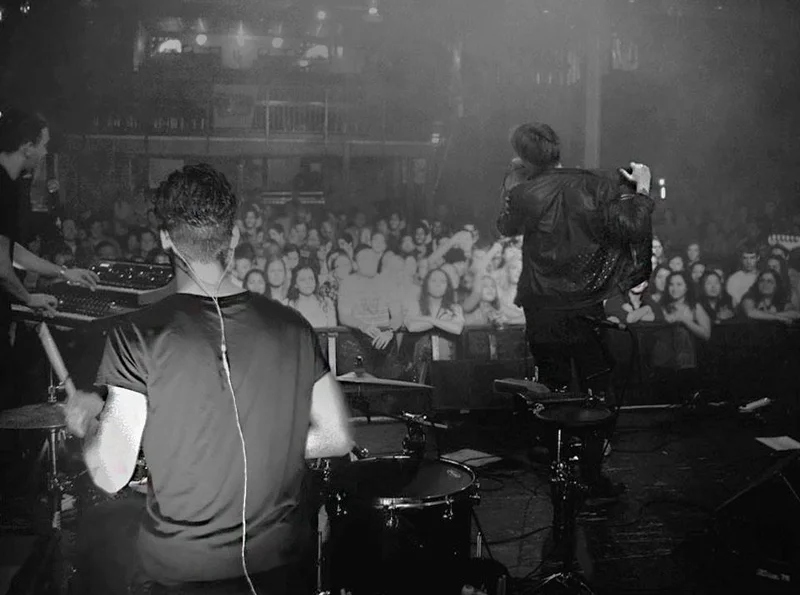 Lovelife_Crowd.jpg