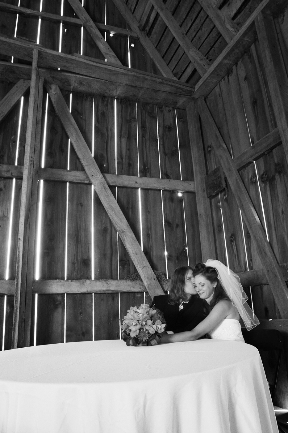 eicher wedding fin038 - b&w.jpg