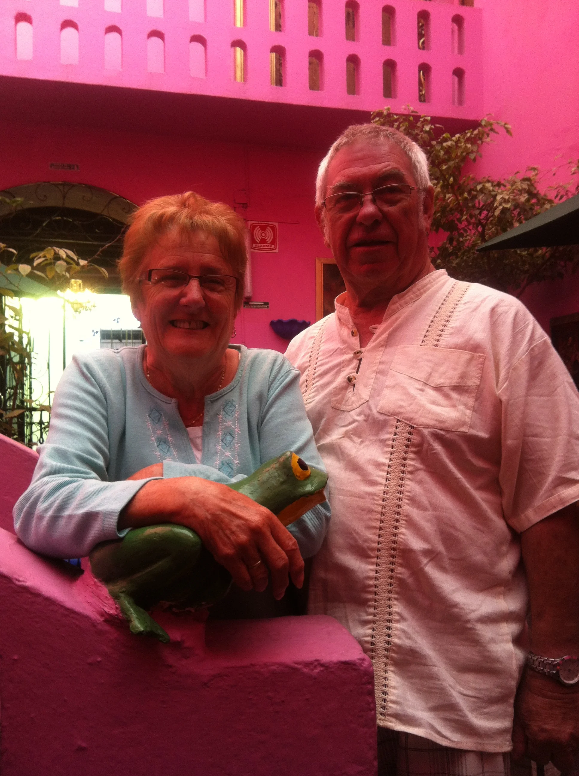 Some how we always meet the coolest people when we are leaving! It was great to meet you John & Sue! We will stop by for a coffee when we reach Bulgaria!