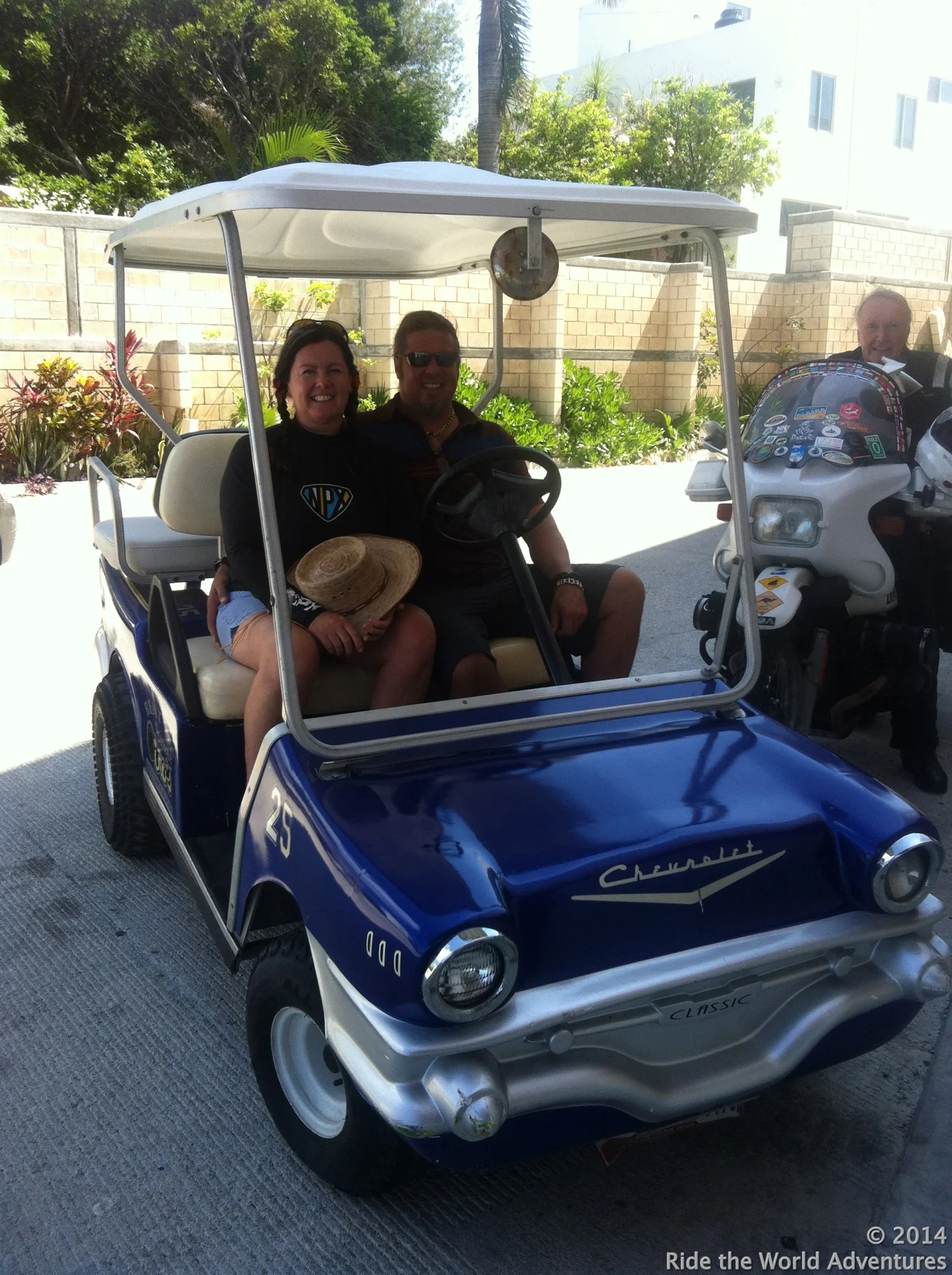 We rented another golf cart….Look who we found!…..Ken , where is Carol?
