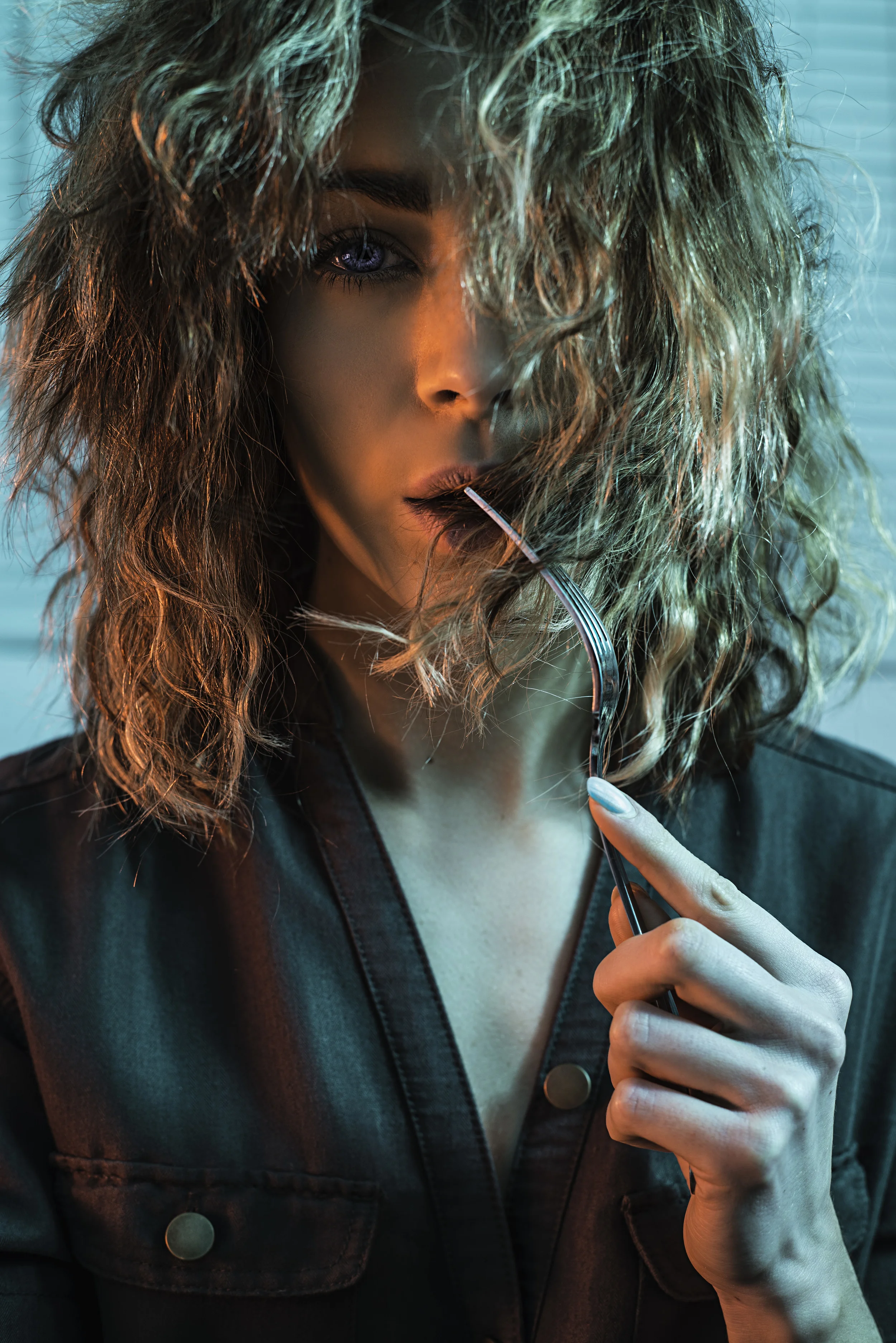 MAGGIE-EAT-LOOK2.jpg