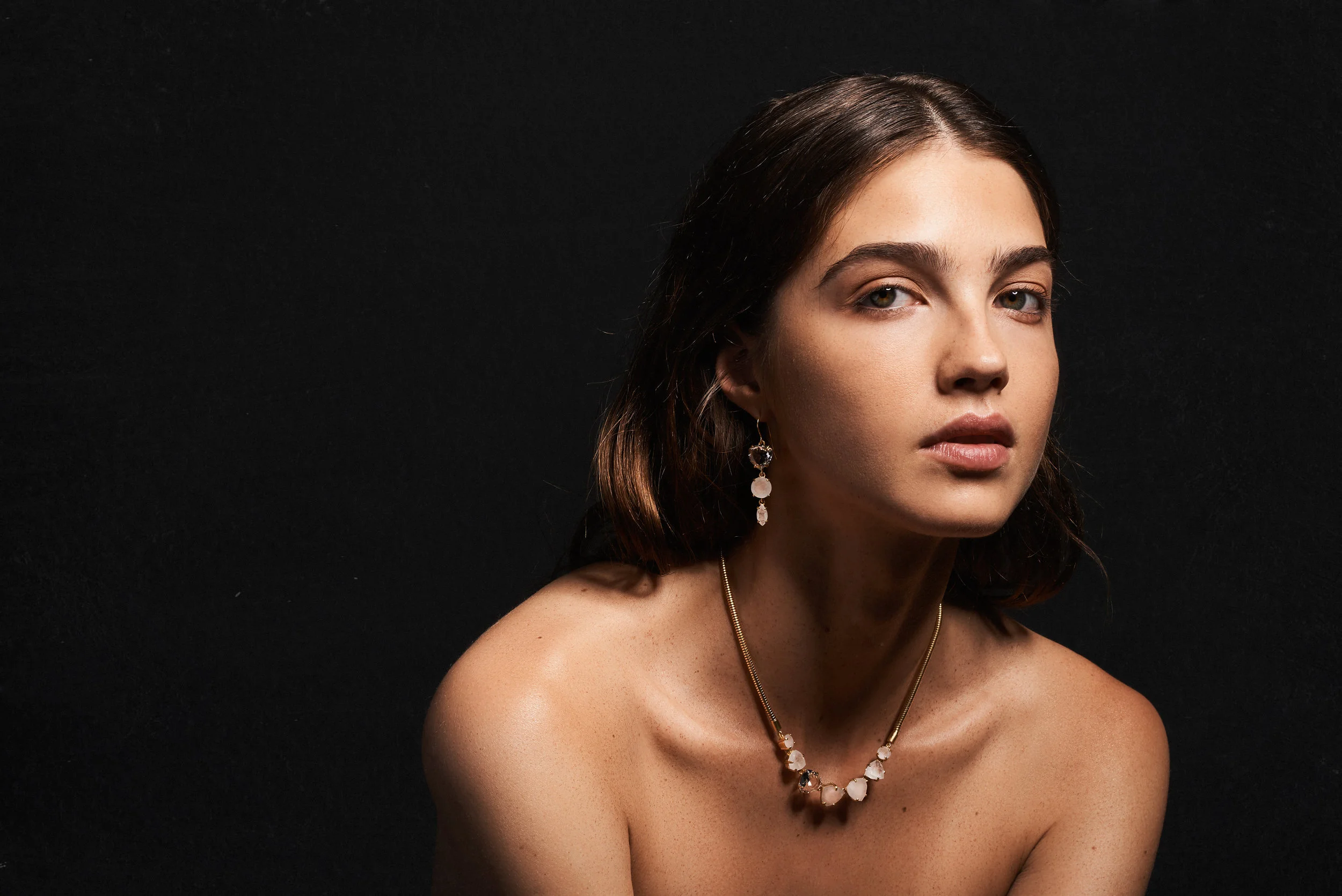 SARA_GOLDEN_JEWELRY5712.jpg