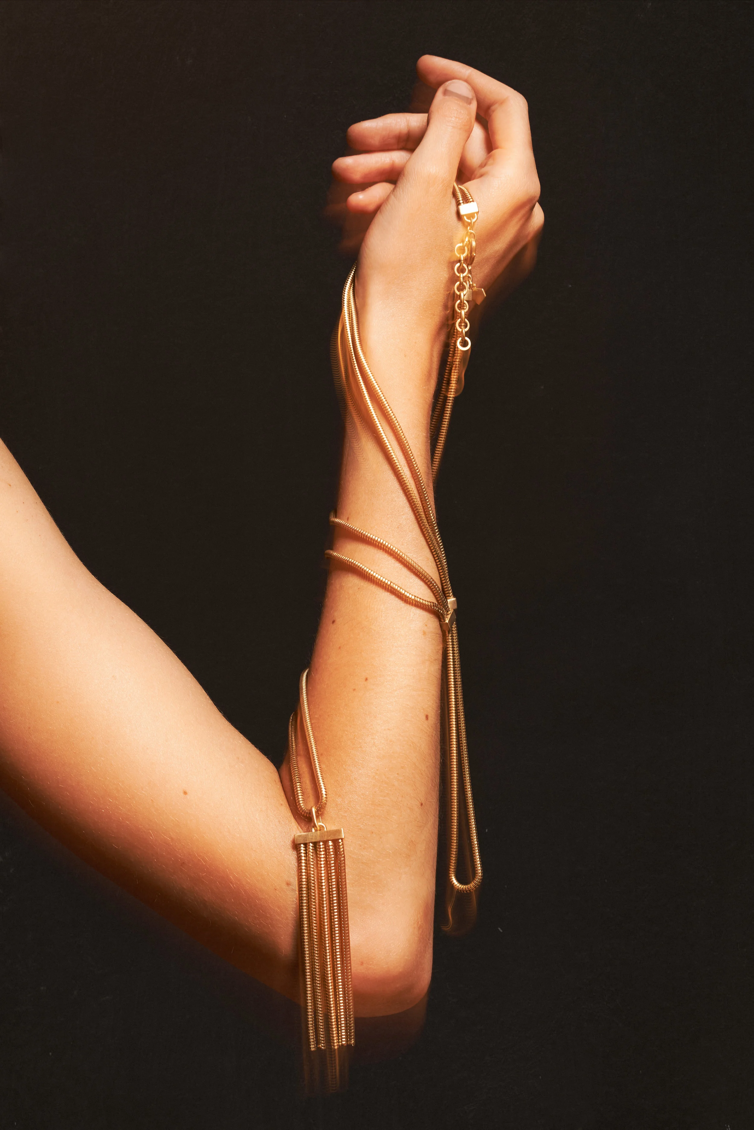 SARA_GOLDEN_JEWELRY6215.jpg