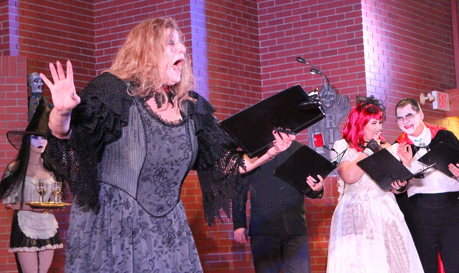 winnipeg-singers-halloween-2016-02.jpg