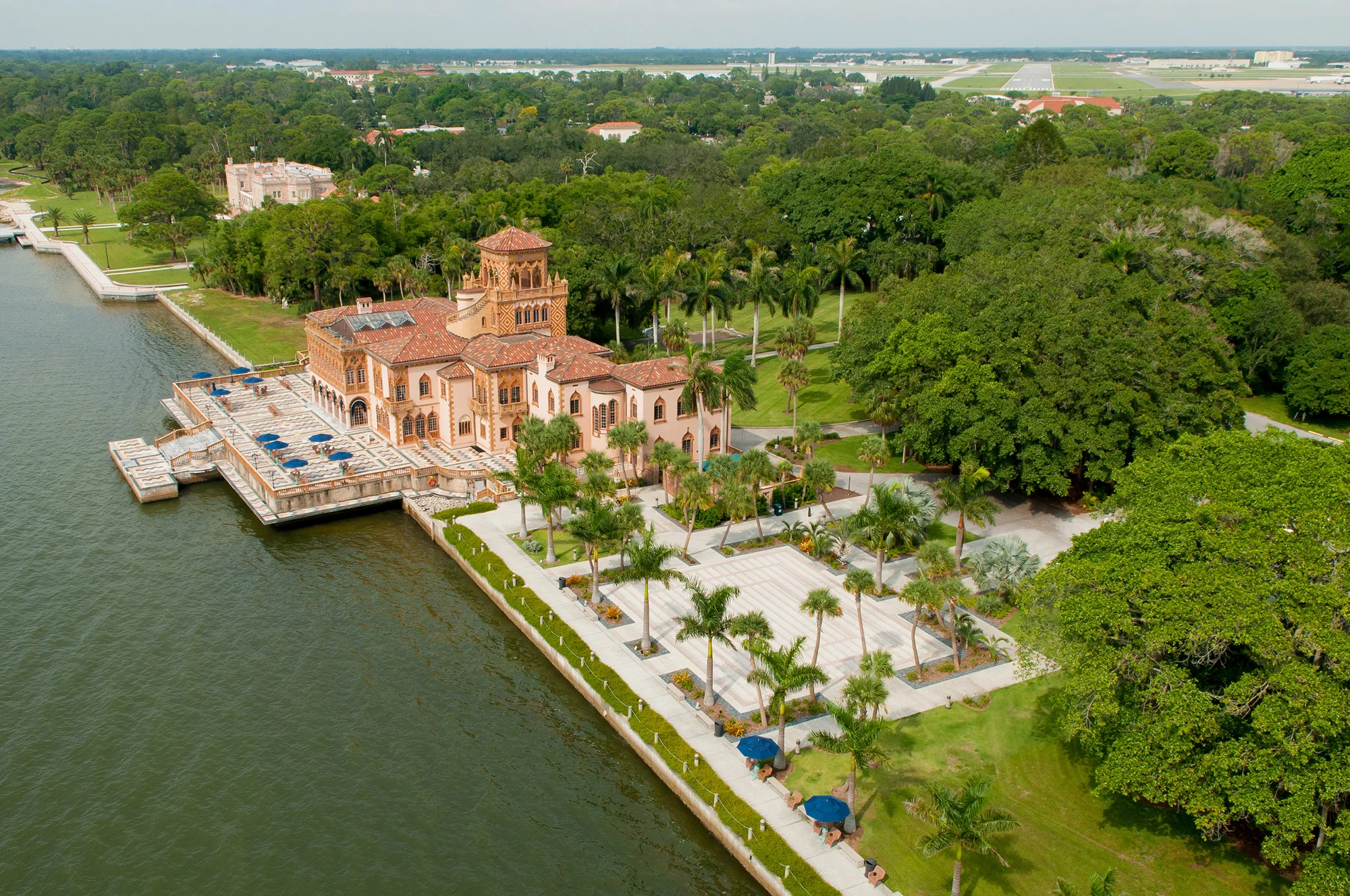 Ringling_Book-300.jpg