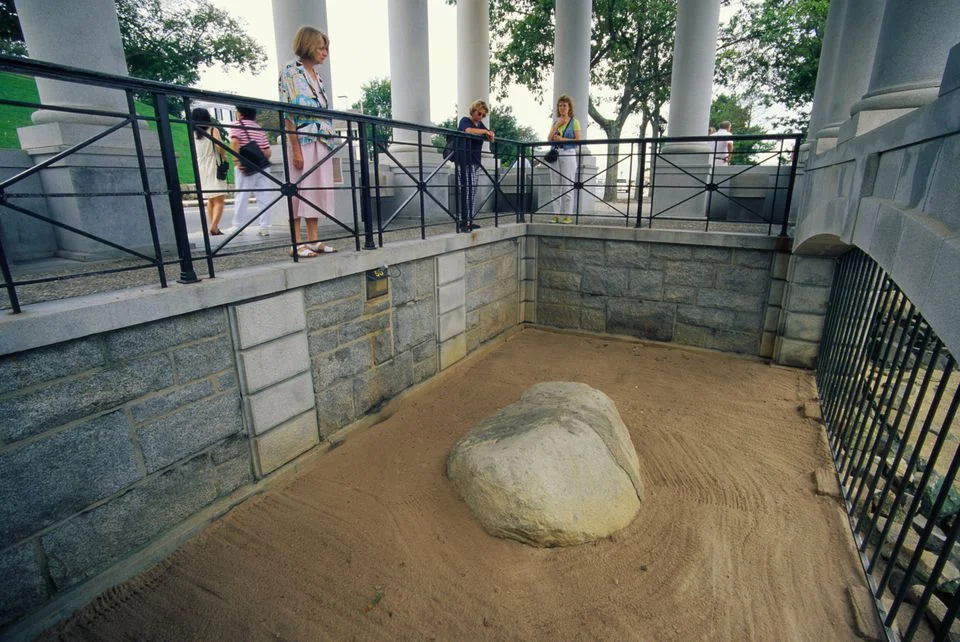historic-plymouth-rock-522046774-581a190c5f9b581c0b945b7a.jpg