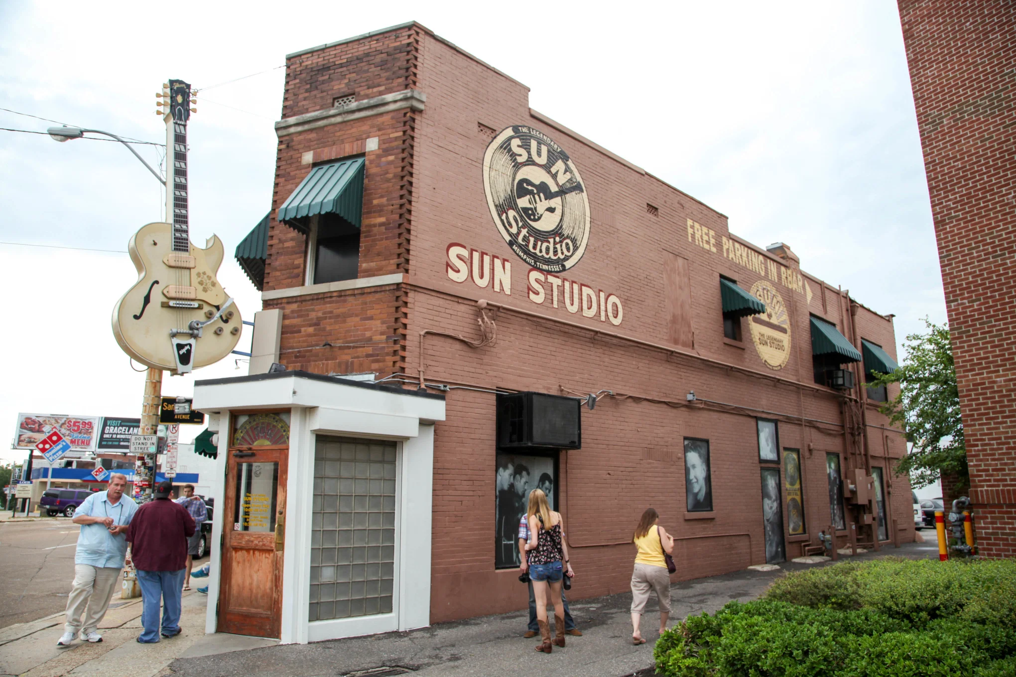 Sun_Studio___exterior_SMsbjK1wbCgwM_G7NuHKf9t18q0ABlZBh_rgb_s.jpg