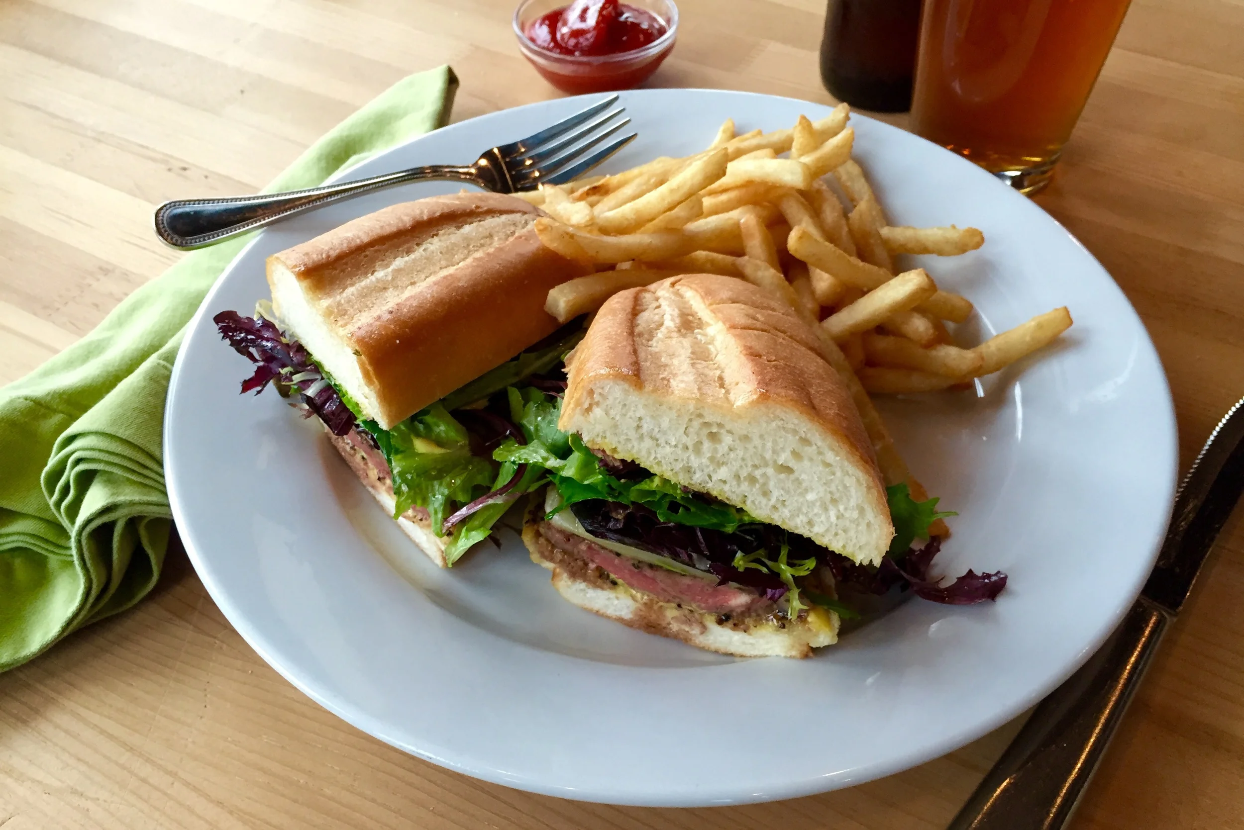 Tommy's Restaurant in Visalia, CA Lunch, Dinner & Lounge 5596276077