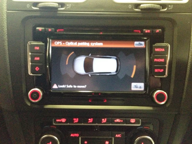 The OPS system displays as per factory on the radio/navigation system.