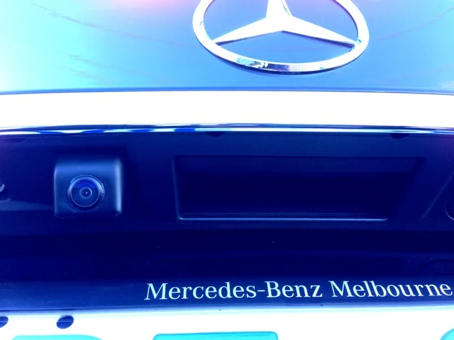 The rear camera is of the highest quality and looks factory fitted.