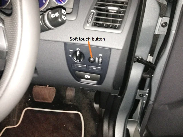 The soft touch button is easily accessible.