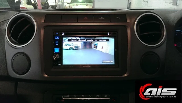 The rear camera offer a clear view behind the car.