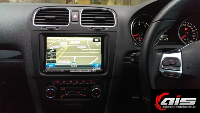 The incredibly detailed 3D mapping with traffic management ensures the quickest route.