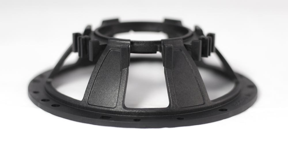 Why plastic baskets for the midbass? Once you have a good tweeter available, you need the midbass driver to keep up with it. The advantages of using plastic for the baskets: - lighter weight than metal at same stability - resonances are much better absorbed than using a metal basket - plastic doesn´t disturb the magnetic field of the speaker magnet system - less critical to distort than metal (more flexible) It´s a general opinion that metal is a better material than plastic. Nowadays, that is not always true anymore. High-end plastic can be much more suitable for some applications than metal. Just think about modern cars of aircrafts which are partly made from fiberglass to reduce weight at same stability. GermanMAESTRO is using the same fiberglass technology for the speaker baskets, although it is more expensive than metal baskets. The fiberglass tubes are improving the weight/stability ratio. In addition, the basket itself is acoustically much more neutral than a metal basket. Like a well engineered bridge, the basket is resistant against critical vibrations, which helps to have a more clean and pure sound reproduction.