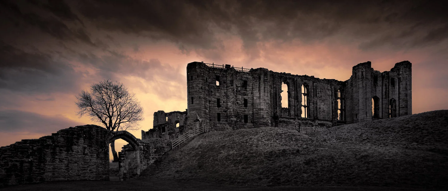 Dusk at Kenilworth Castle