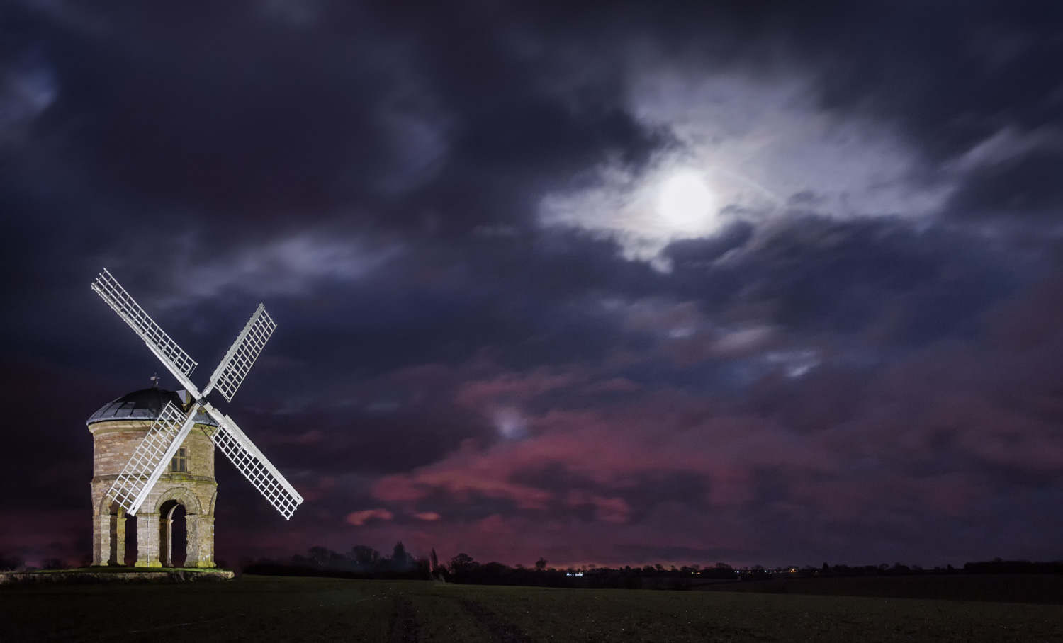 Chesterton Windmill at night