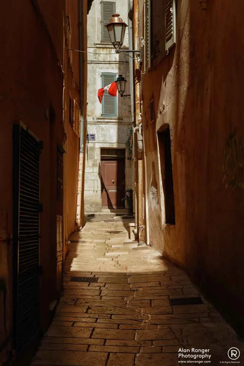 alleyway
