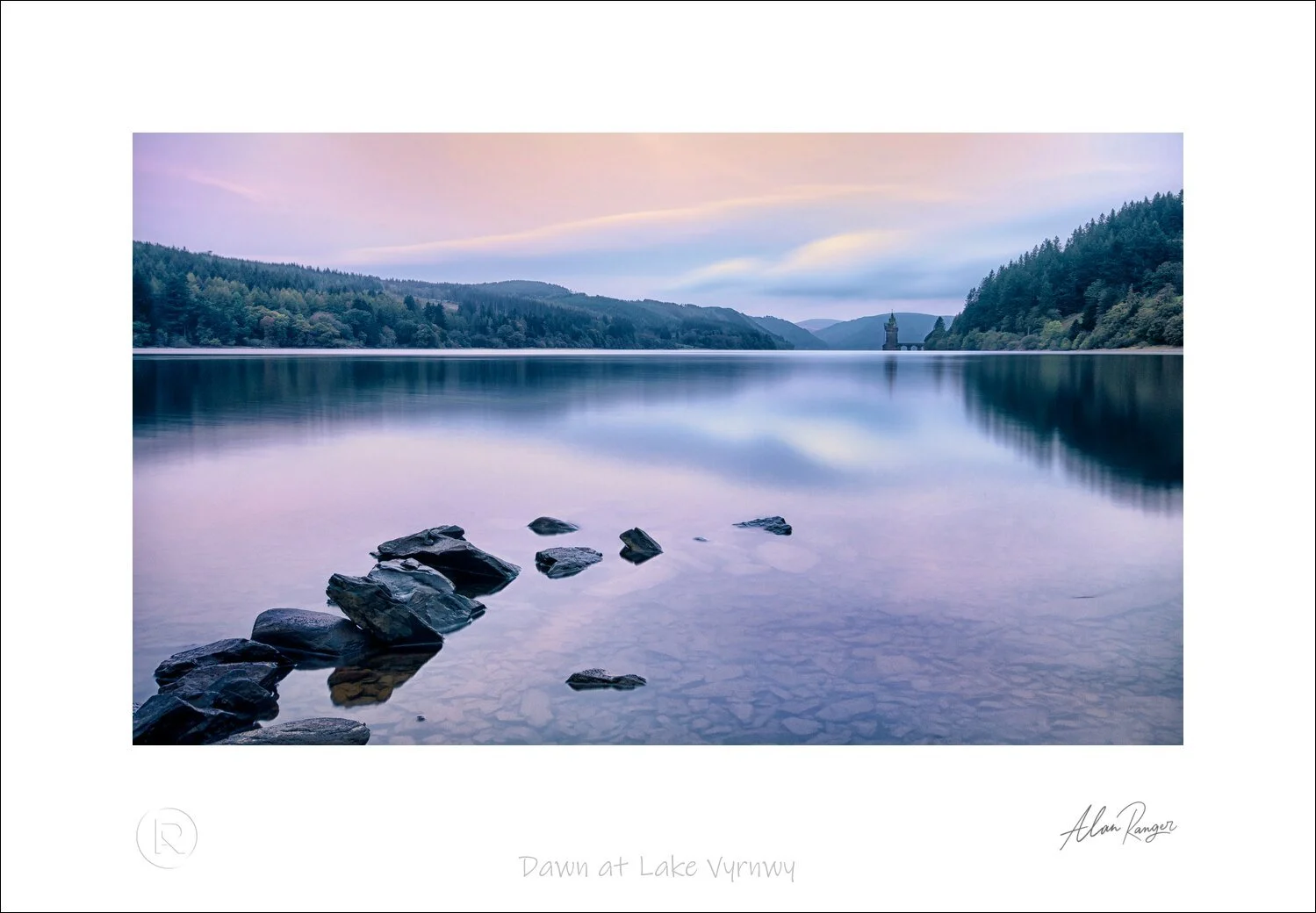 Dawn at Lake Vyrnwy.jpg