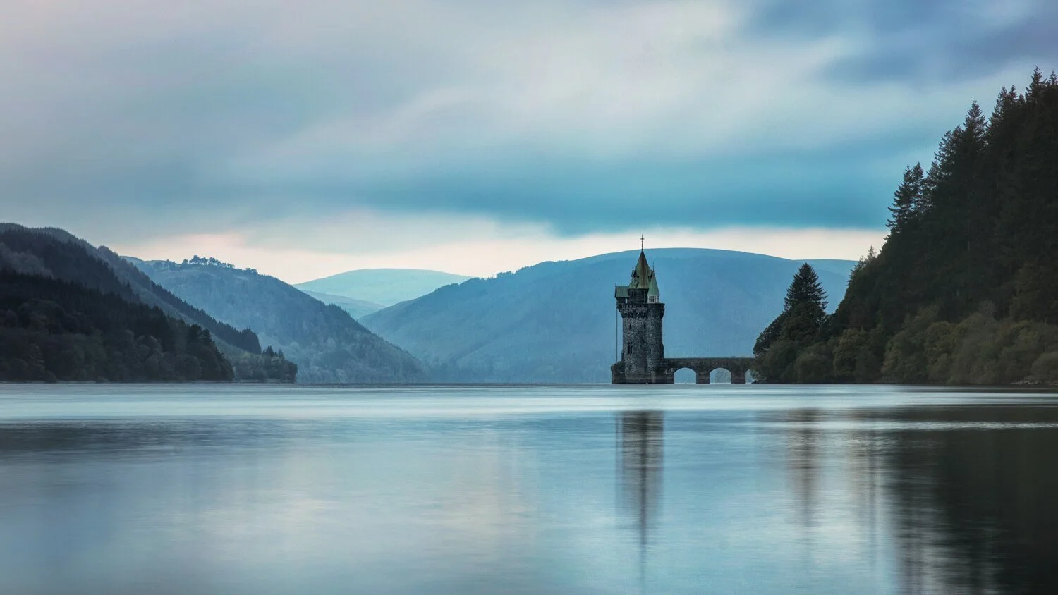 Wales Photography workshop Vyrnwy Tower.jpg