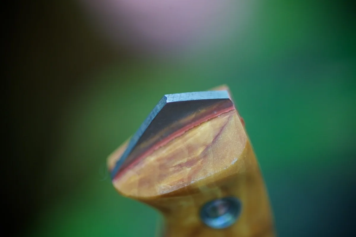 HelleUtværKnifeStriker.jpg