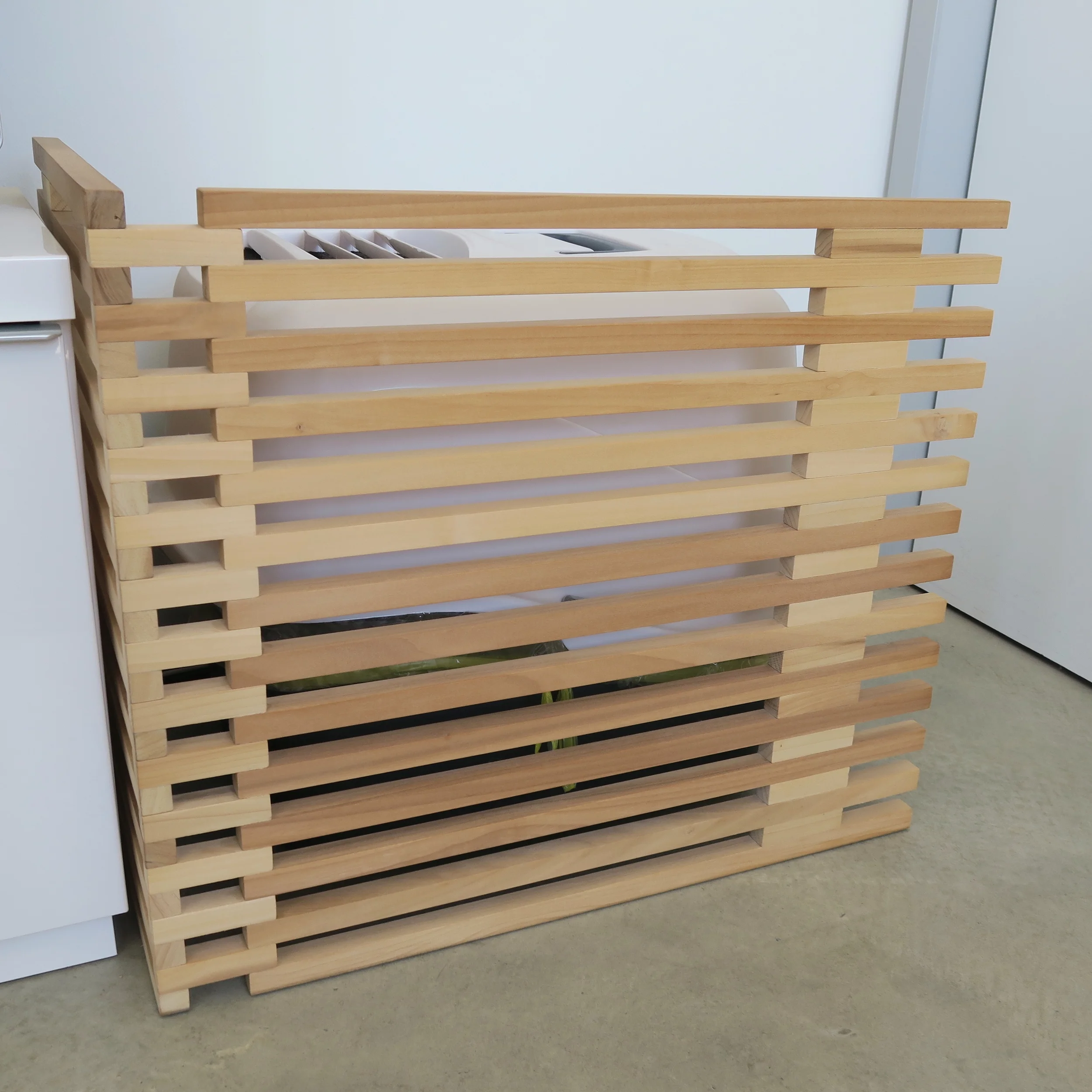 Pet Projects Cat Gate and Litter Box Screen — P3 Designwork