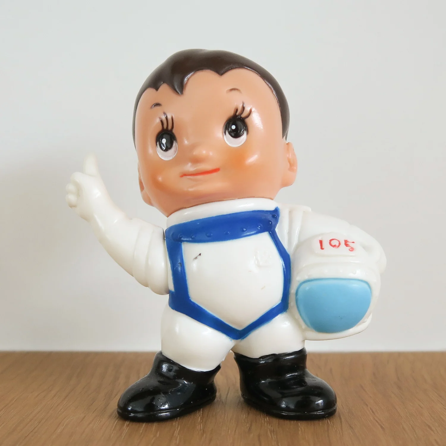 105 Space Boy Coin Bank 百五銀行 宇宙坊や 1960-70’s Hyakugo Bank 百五銀行 3.9” Tall (100mm)