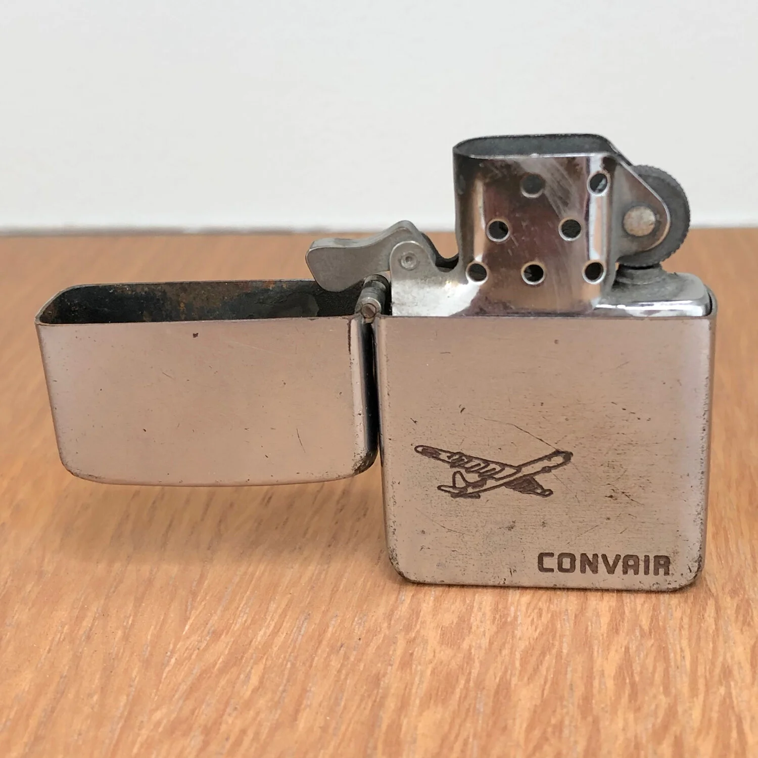 B36 Lighter 01.jpg